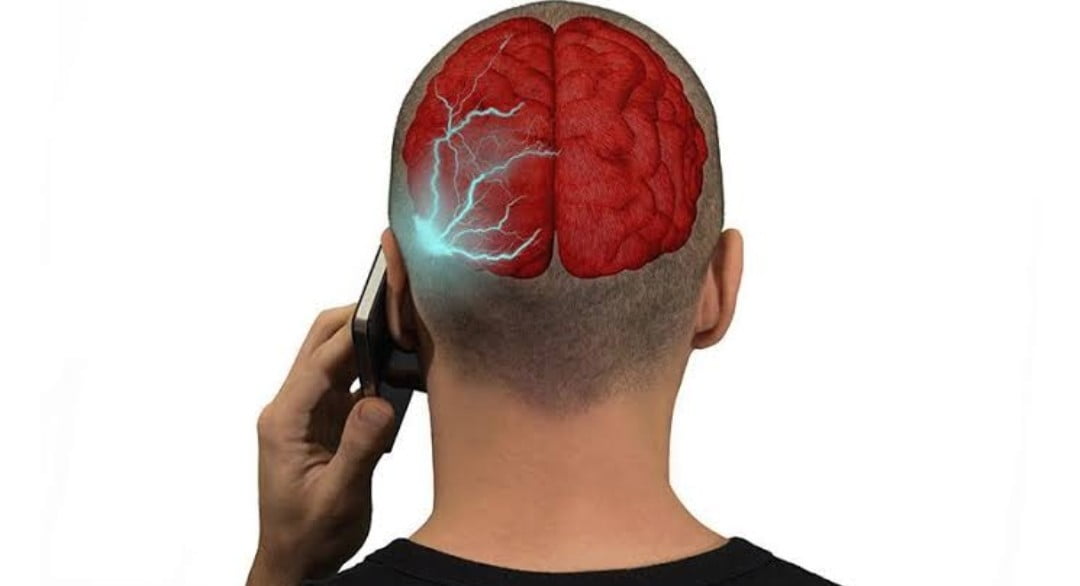 Cep Telefonlarının Beyin Sağlığı Riski Yeni Bir Çalışmayla Kanıtlanmış Olabilir